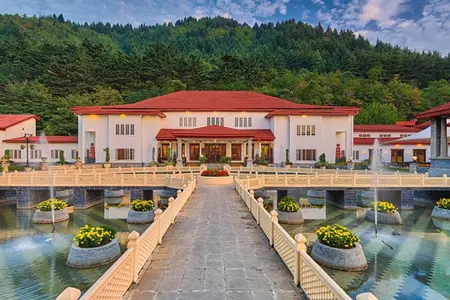 Lalit Grand Palace 1