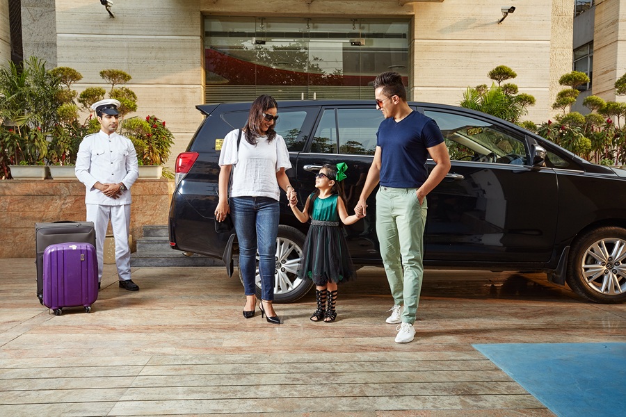 Why Families Prefer Chauffeur-Driven Cabs for Safe, Comfortable Travel