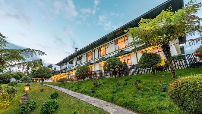 The Elgin Mount Pandim, Pelling