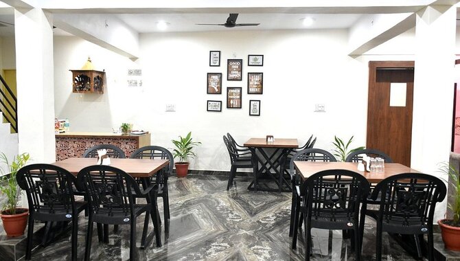 Flavours Cafe Multi Cuisine Restaurant